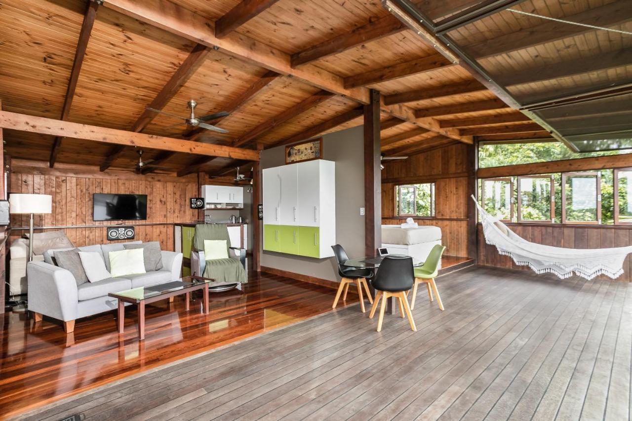 Daintree Homes - La Vista * Cow Bay